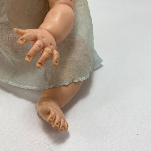 Vintage Creepy Scary Baby Doll Fuzzy Hair Open Close Eyes Rubber Body Move Limbs - Picture 4 of 16
